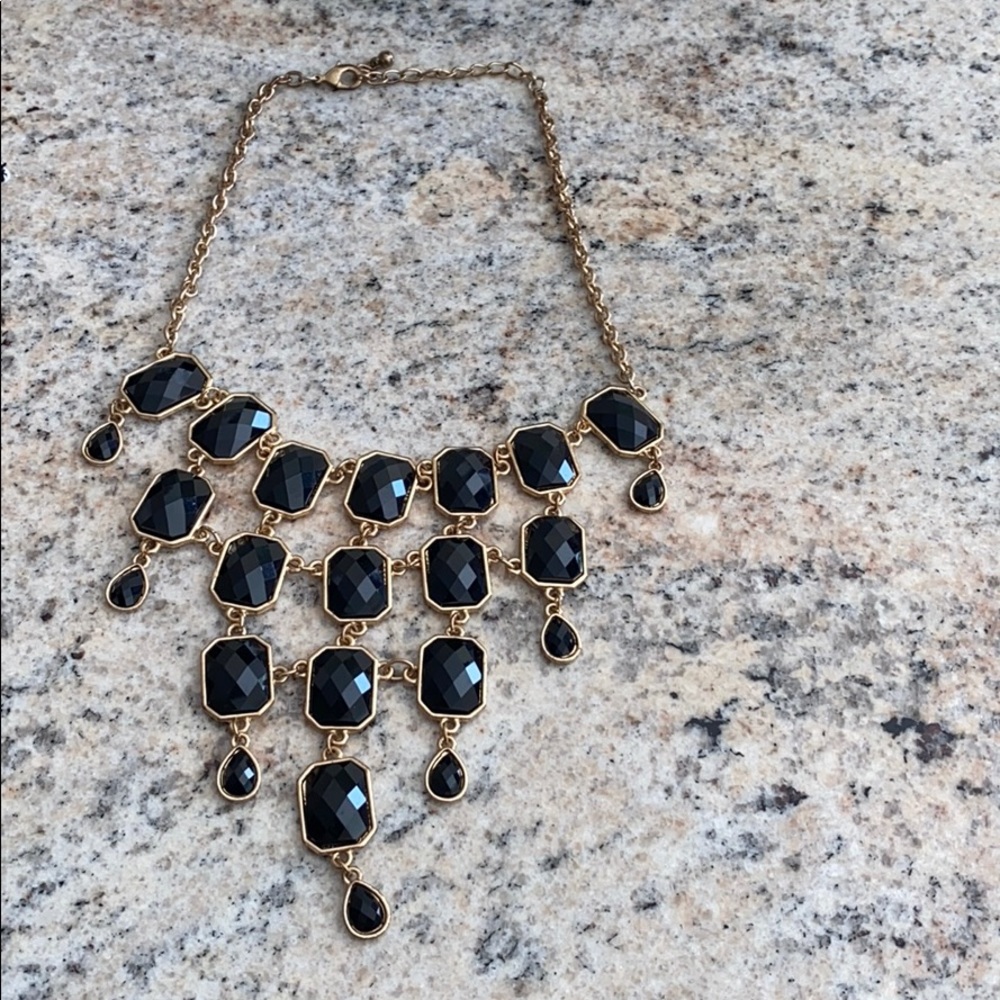 Black and gold statement necklace - Picture 2 of 4